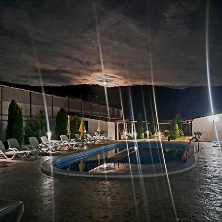 Vila Hercules Дубова Экстерьер фото