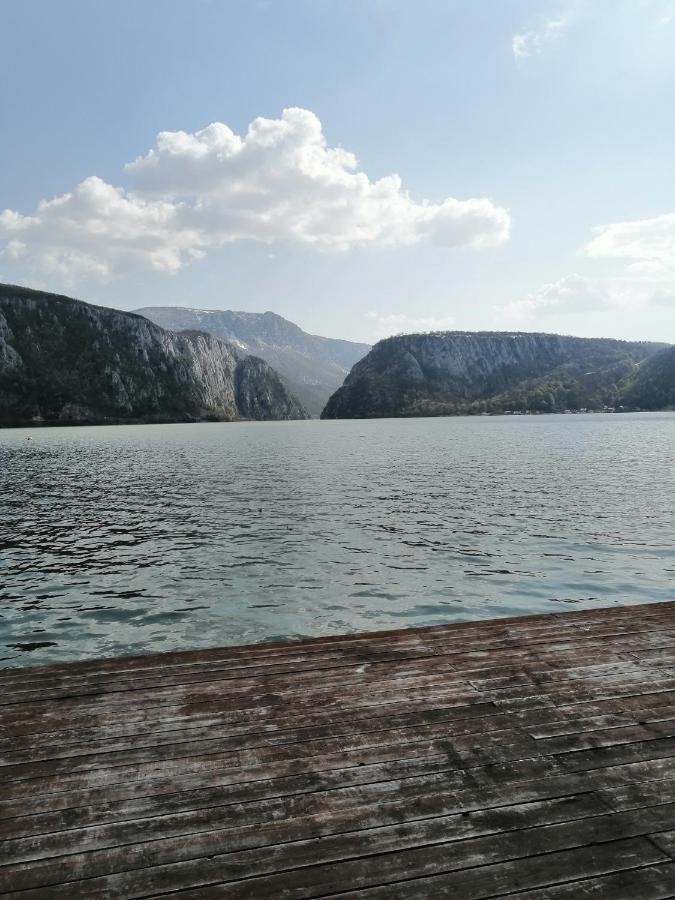 Vila Hercules Дубова Экстерьер фото