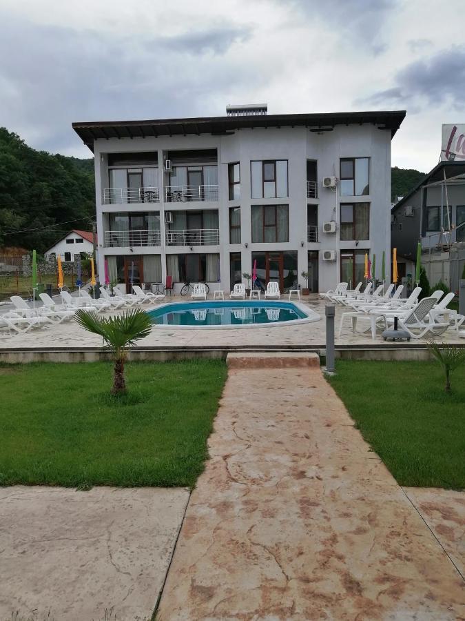 Vila Hercules Дубова Экстерьер фото