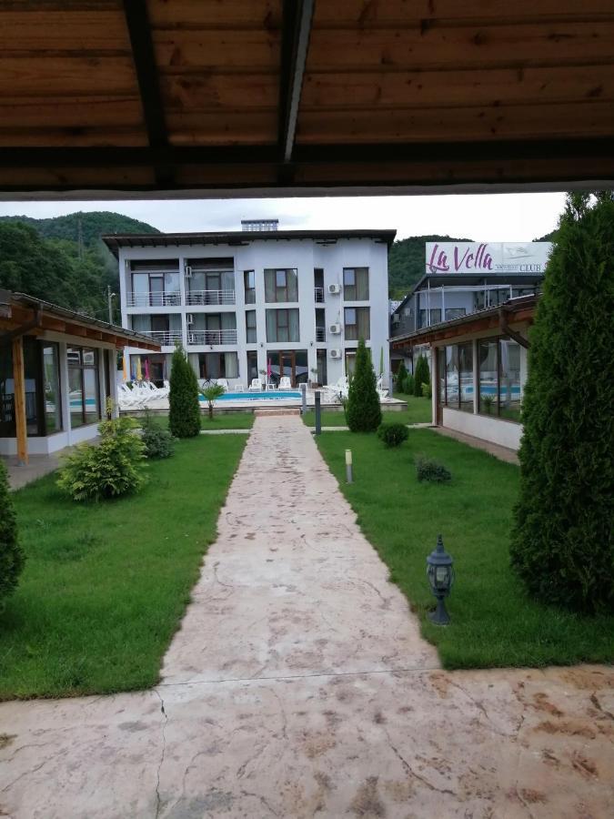 Vila Hercules Дубова Экстерьер фото