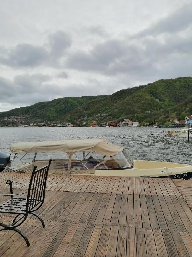 Vila Hercules Дубова Экстерьер фото